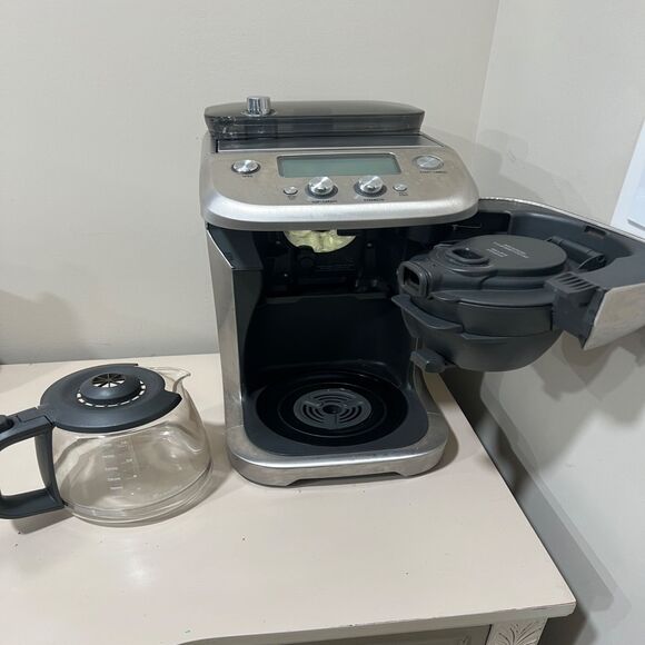 Breville Grind Control Drip Coffee Maker Coffee Pot Bean Grinder BDC650BSS - Picture 4 of 8